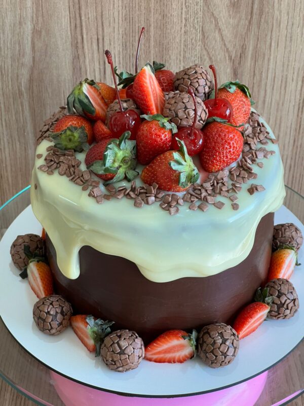 GANACHE DUO DE CHOCOLATE COM MORANGOS - Image 2